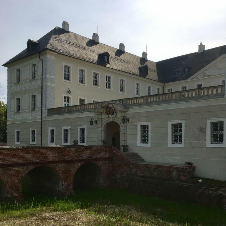 Oficyna Winiarza Apartment